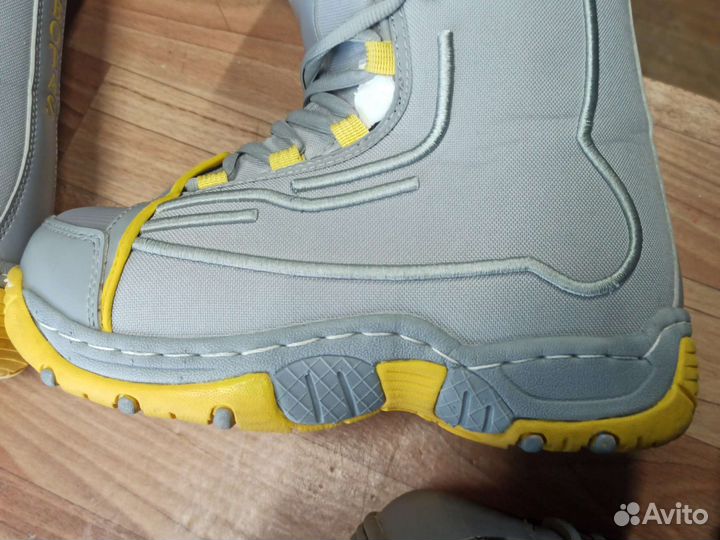 Ботинки для сноуборда Botas 37-39 размер