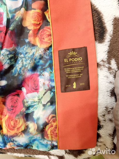 Пальто женское весеннее 42 размер