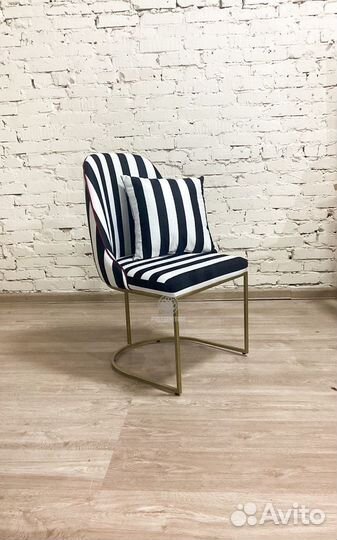 Стул обеденный