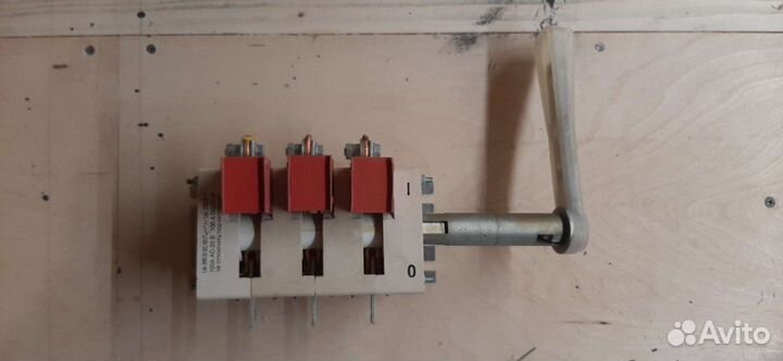 Рубильник 100А 380В