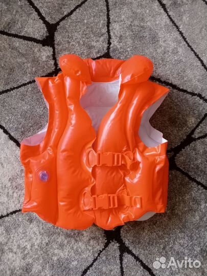 Надувной жилет, круг, бассейн