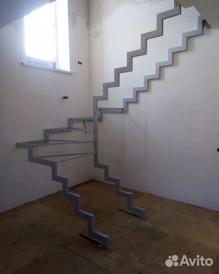 Каркас лестницы