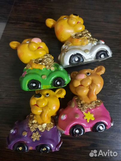 Фигурки сувенирные