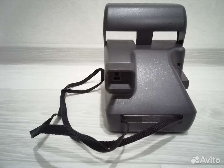 Плёночный фотоаппарат polaroid