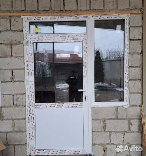 Пластиковая дверь в рассрочку