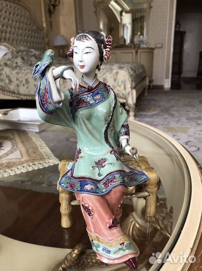 Статуэтки фарфор,Китай