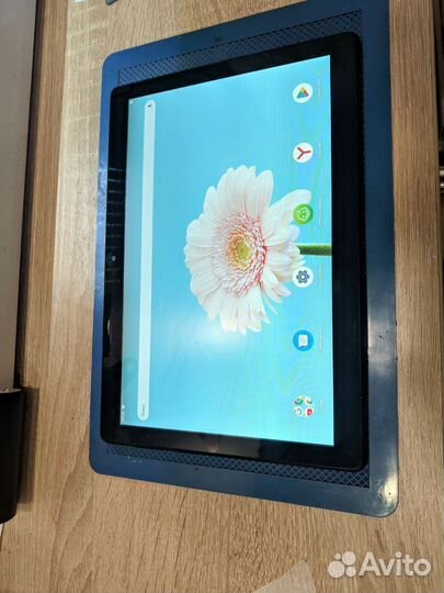 Планшет Lenovo Tab M10
