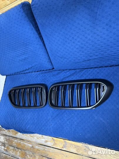 Ноздри BMW G 30 пара новые черный матовый