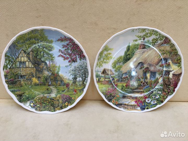 Коллекционные фарфоровые тарелочки