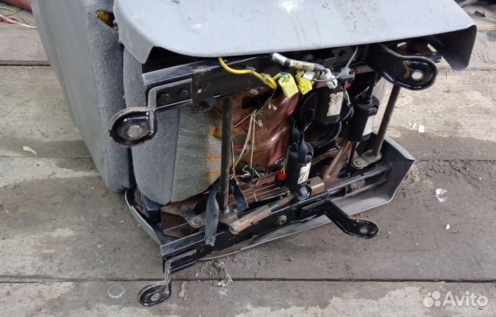 Сиденья от иномарки