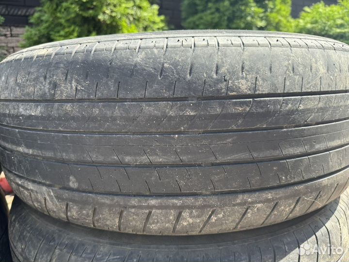 Bridgestone Dueler H/L 33A 235/55 R20