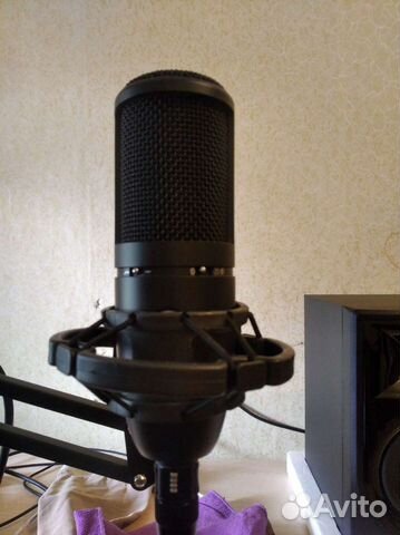 Студийный микрофон AKG p120 (в резерве)