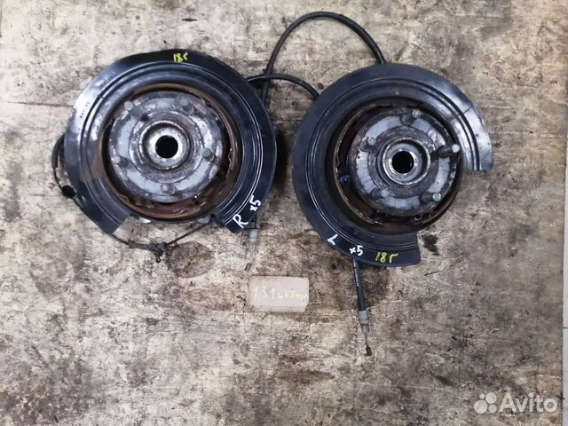 Кулак задний Jeep Grand Cherokee wk2