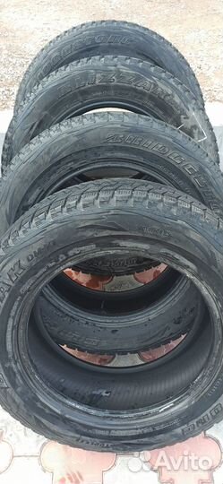 Bridgestone Blizzak DM-V1 225/65 R17