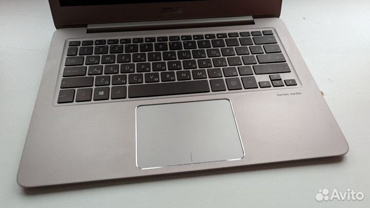 Asus Zenbook UX330C m3-7Y30 13.3