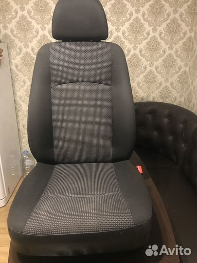 Передние правое сиденья Mercedes Vito