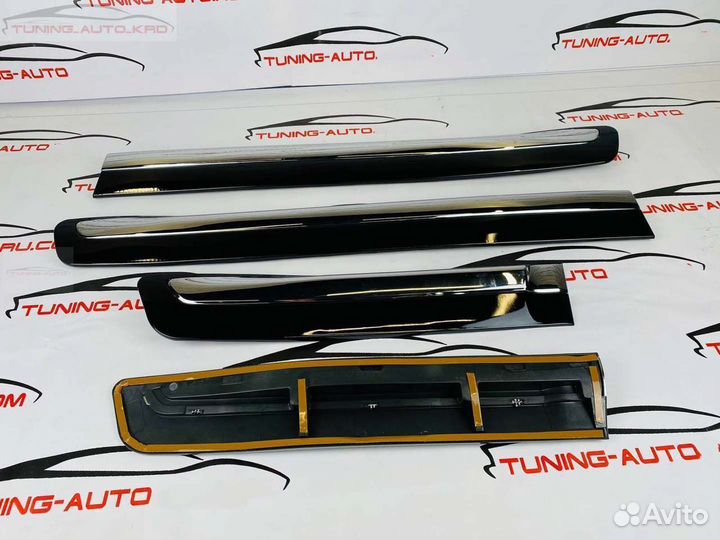 Молдинги дверей Lexus LX570