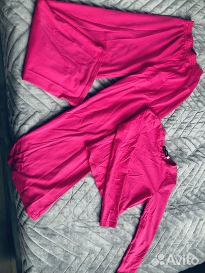 Спортивный костюм женский