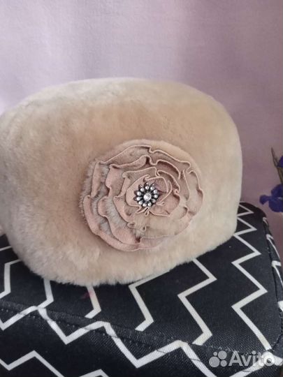 Шапка женская из мутона