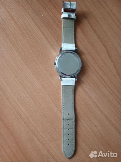 Часы наручные женские