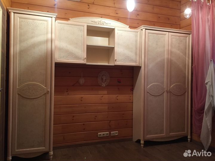 Набор мебели в детскую