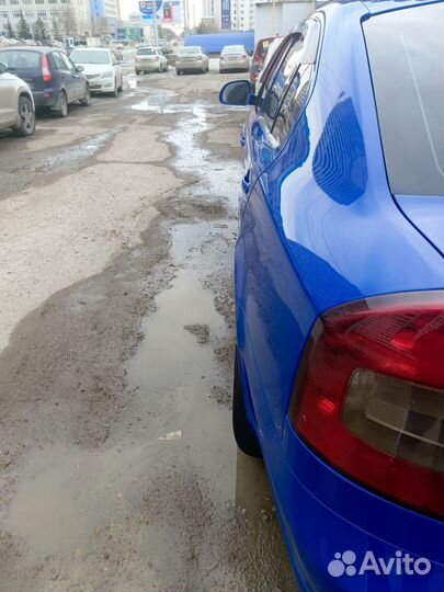 Skoda Octavia 1.6 МТ, 2009, 180 000 км