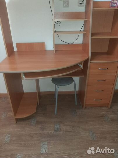 Компьютерный стол