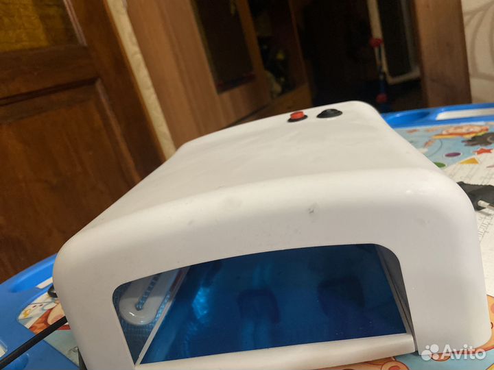 Лампа для ногтей