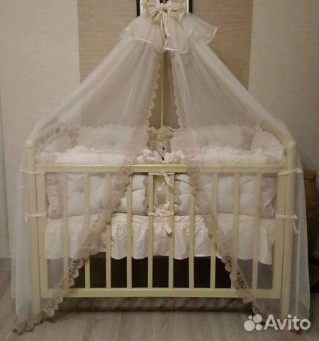 Комплект в детскую кроватку в идеальном состоянии