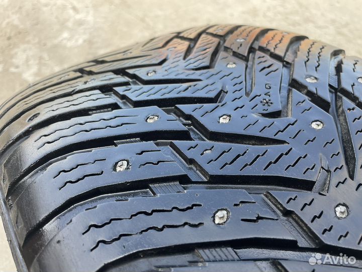 Nokian Tyres Hakkapeliitta 8 SUV 275/40 R20