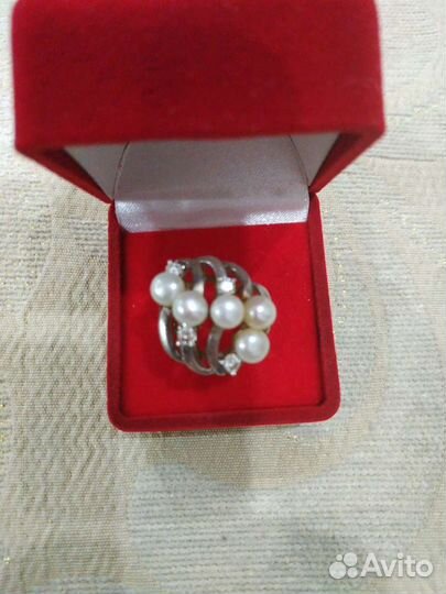 Серебряное кольцо с натуральным жемчугом
