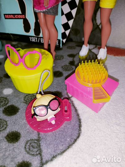 Пакетом lol omg 4шт, одна новая в коробке