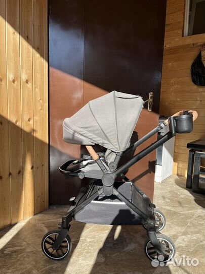 Прогулочная коляска складная