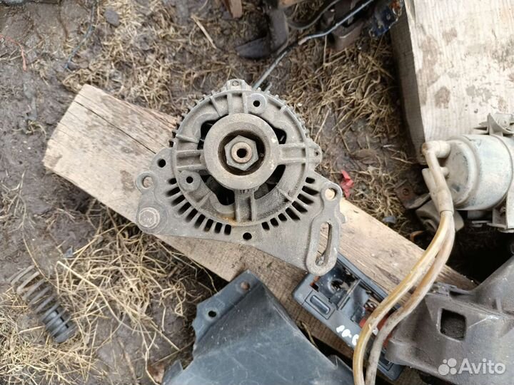 Генератор на фольксваген гольф3 пассат б3. Ауди