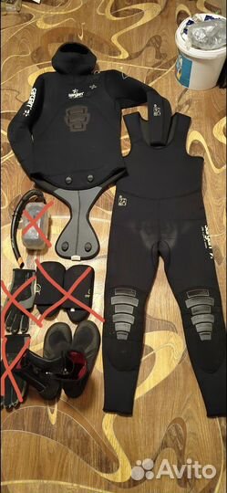 Гидрокостюм