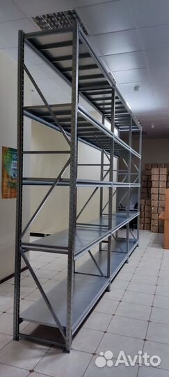 Стеллаж надежный для склада