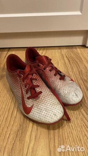 Футбольные бутсы nike 33