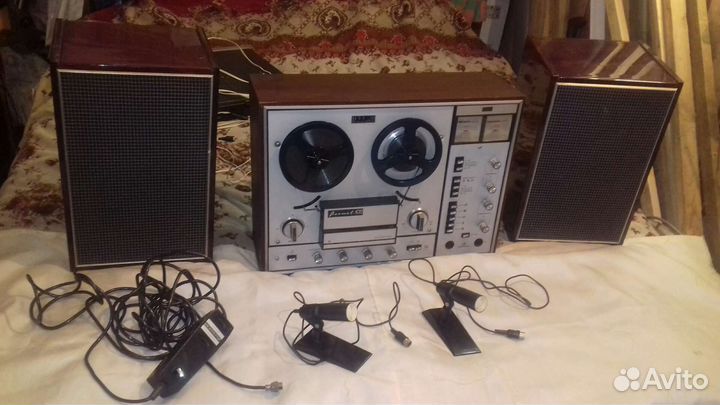 Катушечный магнитофон Ростов 102