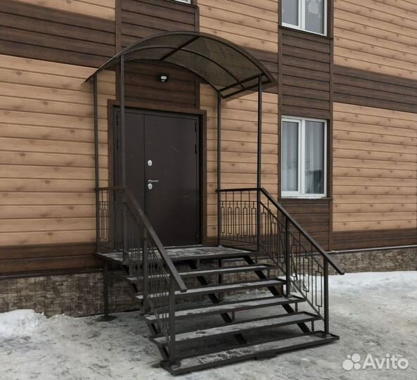 Крыльцо металлическое