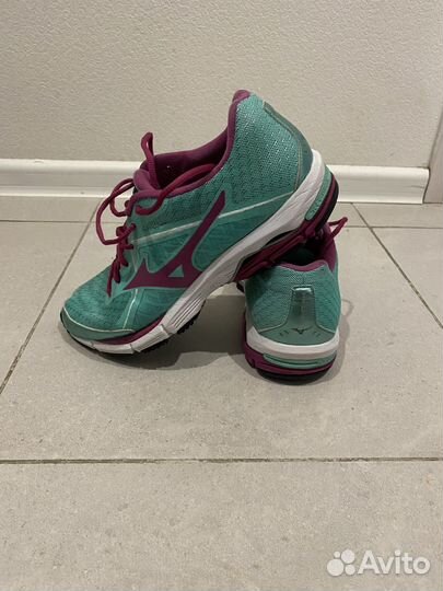 Волейбольные кроссовки mizuno wave