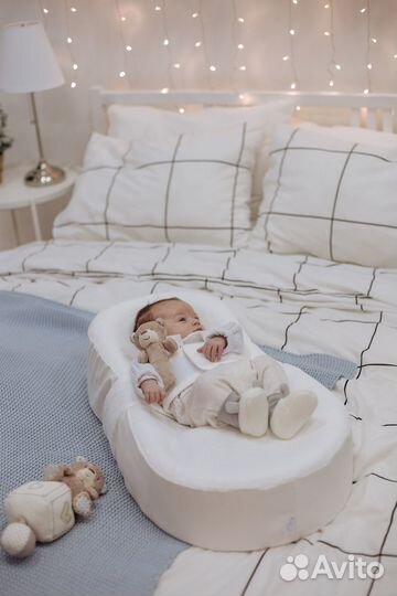 Кокон для новорожденных от производителя AzurBaby