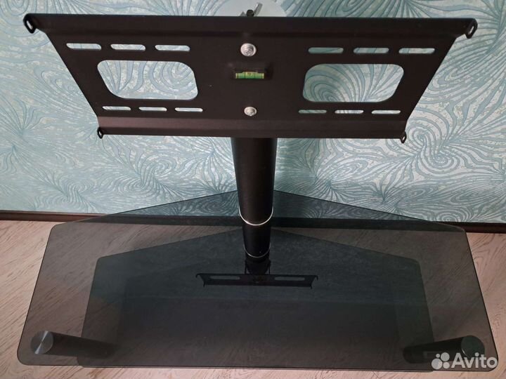 Стеклянная стойка под тв