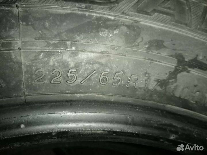 Yokohama 104ZR 225/65 R17