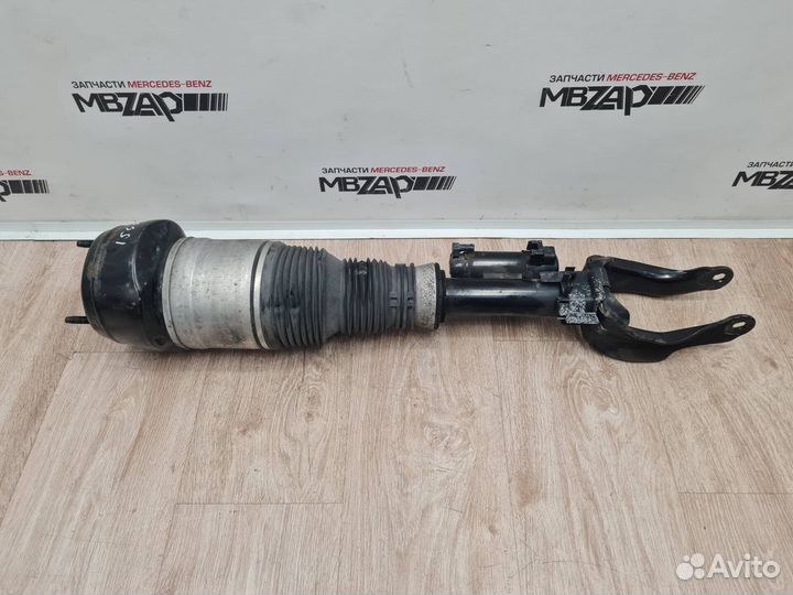 Амортизатор передний правый Mercedes W222 S 222 RW