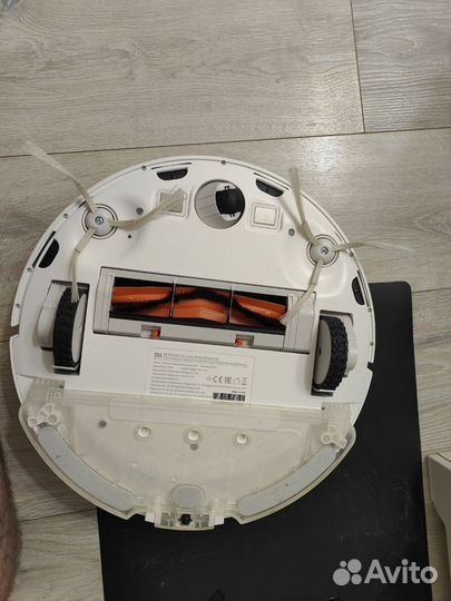 Робот пылесос Xiaomi Mi Robot Vacuum Mop Essential