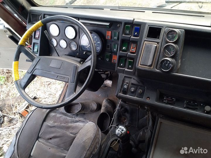 Volvo F12, 1990