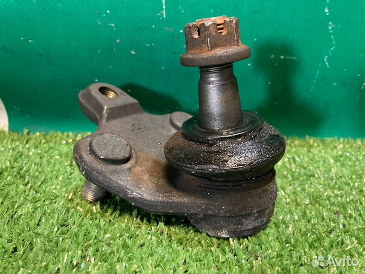 Шаровая опора Toyota Avensis AZT251 2azfse 2006