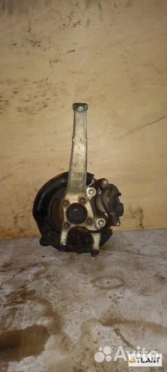 Ступица передняя правая toyota crown