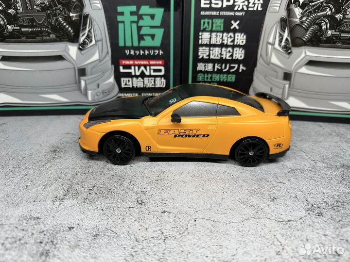 Машинка для дрифта на радиоуправлении Nissan GT-R