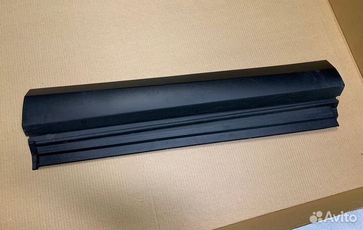 Молдинг, накладка двери передней RH Rav-4, Rav 4
